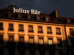 Независимый швейцарский банк Julius Baer закрывает счета для русских клиентов
