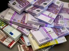 102 рубля: биржевой курс доллара и евро показал еще один рекорд