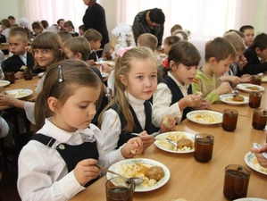 Палка в колесо Пригожина? В России поменяют единый стандарт на горячее питание в школах