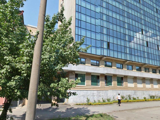 «Торги на понижение». Как в Екатеринбурге решается вопрос с бесхозными офисниками