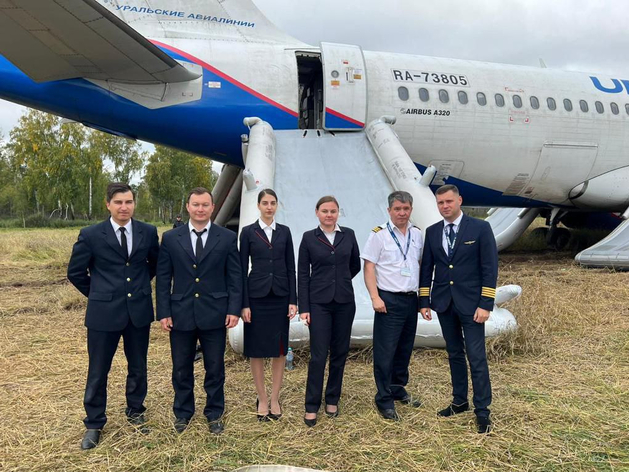 Севший в поле под Новосибирском самолет «Уральских авиалиний», вероятно, разберут и спишут
