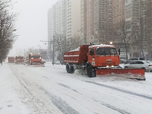 Екатеринбург vs стихия: город второй день заваливает снегом