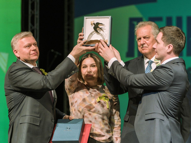 Уральский ювелирный дом создал памятную «Блокадную ласточку»