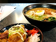 В Челябинске выставлен на продажу азиатский бар