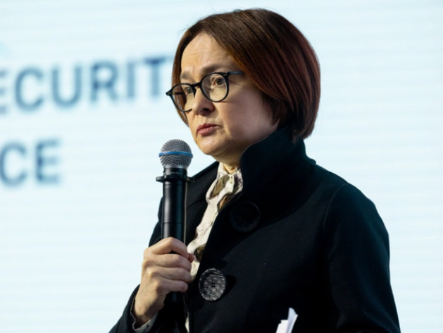 За 2023 год мошенники похитили со счетов граждан 15,8 млрд руб. Почему им это удалось?