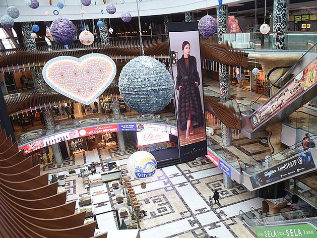 Рынки торговой и офисной недвижимости стагнируют. Трафик ТРЦ обвалился после теракта