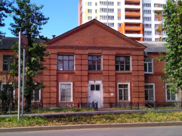 Ресторатор Олег Флеганов купил здание, в котором работал медцентр Валерия Малышева