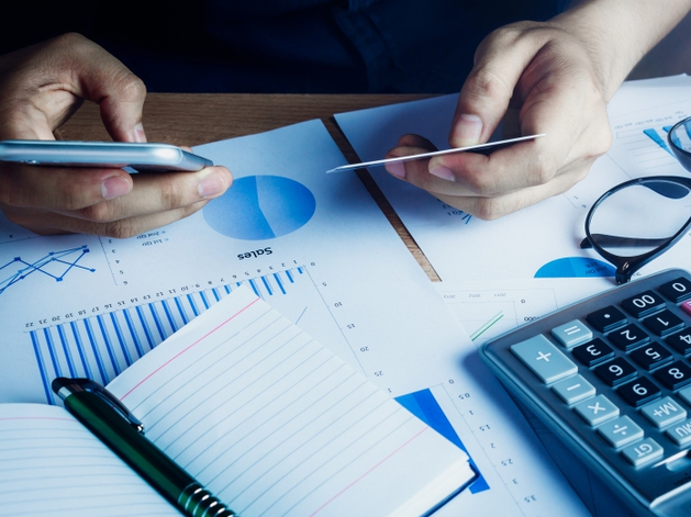 Крупнейший бизнес выплатит в мае–июле дивидендов на 2,2 трлн руб. Кому повезет?