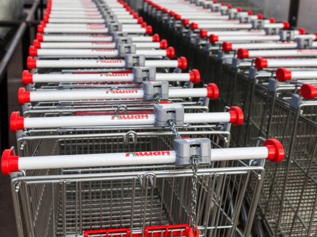 «Ашан» не собирается уходить из России

