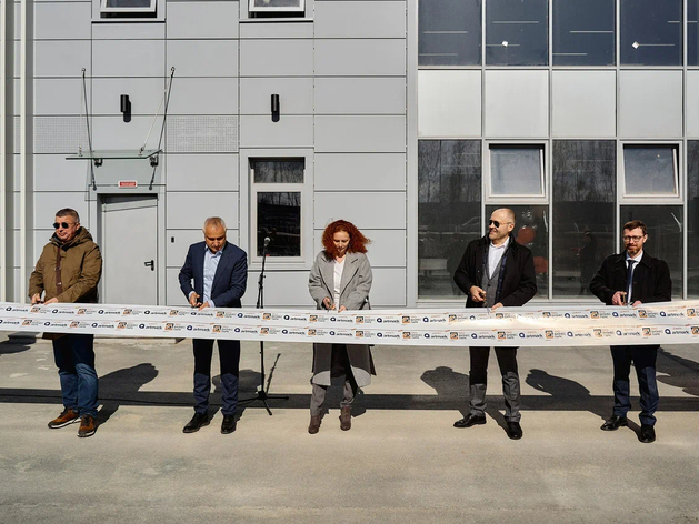 Импортозамещение в чистом виде: на Урале запустят производство самоклеящихся материалов