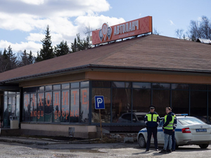 На челябинских трассах блокируют работу незаконных кафе и заправок