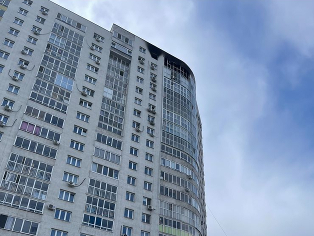 В Екатеринбурге мужчина упал с 21 этажа, спасаясь от огня