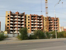 Недострой РЖД на улице Широтной в Тюмени начали сносить