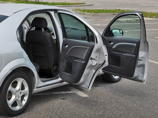 Напоминает Exeed. Бывший завод Mercedes-Benz будет выпускать автомобили нового бренда
Напоминает Exeed. Бывший завод Mercedes-Benz будет выпускать автомобили нового бренда