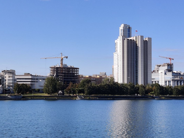 На месте скандального недостроя в центре Екатеринбурга появится «Путин Центр» с музеем СВО