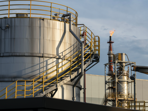 Минэнерго полностью скрыло статистику о производстве нефтепродуктов в России
Минэнерго полностью скрыло статистику о производстве нефтепродуктов в России