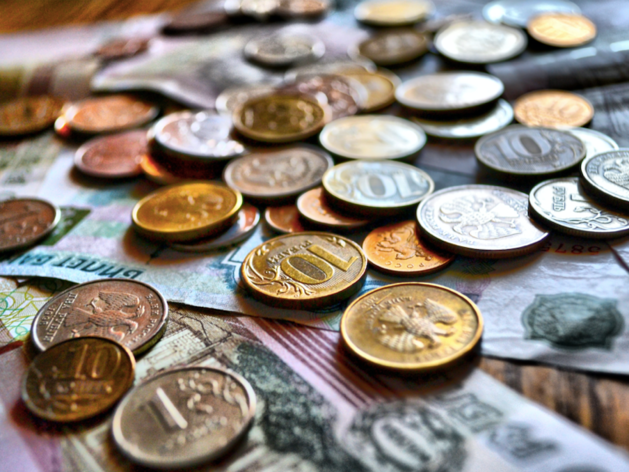 Денег много. На фондовом рынке РФ растет число инвесторов и объем денежных средств Денег много. На фондовом рынке РФ растет число инвесторов и объем денежных средств