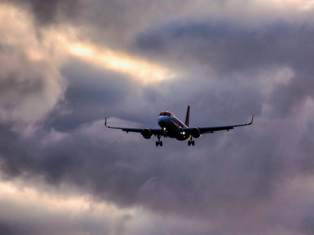 Перелеты подорожают. Авиакомпании просят скорректировать резкое повышение сборов Перелеты подорожают. Авиакомпании просят скорректировать резкое повышение сборов