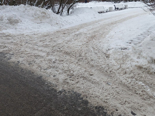 Песок и соль на зимних дорогах Урала: дорого и шатко Песок и соль на зимних дорогах Урала: дорого и шатко