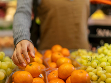 Более 180 тонн импортных мандарин и яблок не пустили в Челябинскую область