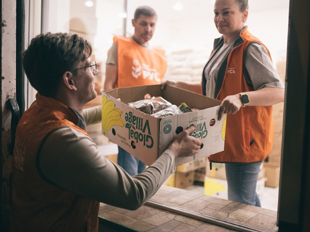 Сергей Миронов предложил сделать социальные полки в магазинах обязательными Сергей Миронов предложил сделать социальные полки в магазинах обязательными