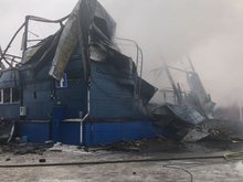 Завод лакокрасочных изделий, который загорелся под Петербургом, МЧС проверяло год назад