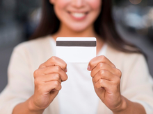 В Челябинской области сократилось число выданных кредиток. С чем это связано?