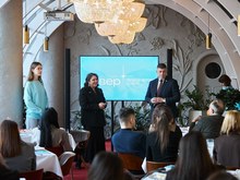 Ребрендинг тюменского девелопера. В логотипе спрятаны северное сияние и тайные координаты