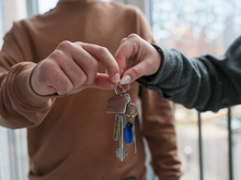 ВТБ начал принимать заявки на покупку вторичного жилья по «семейной» ипотеке