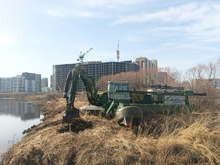 Технику для очистки русла реки Миасс доставили в Челябинск 