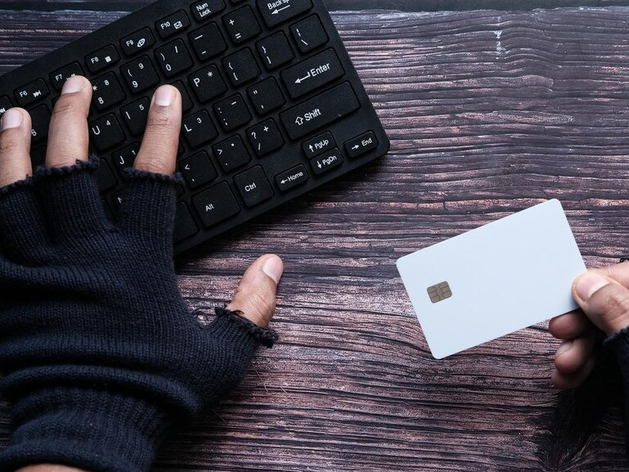 Власти создадут реестр голосов мошенников. Как он будет работать, если голоса изменены?