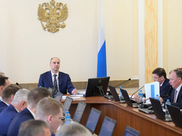 Выходцы из «Реновы» и Оренбурга: кого Денис Паслер может пригласить в новое правительство