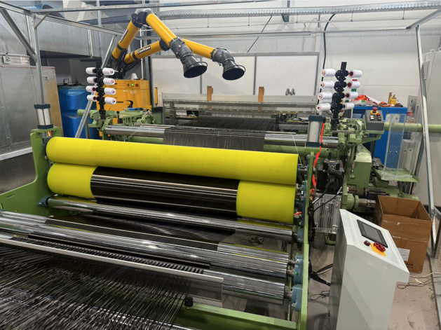 В Екатеринбурге запустили уникальное производство углеродных тканей для авиации и дронов
