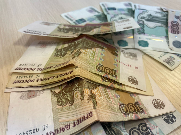 В Свердловской области средняя зарплата выросла на 20% за год