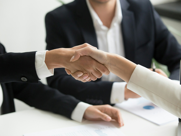 Выдачи микрозаймов в России впервые опередили оформление кредитных карт