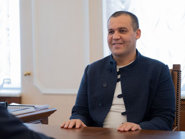 Умар Кремлёв: «Если ты создаешь бизнес, он должен работать на благо людей и государства»
Умар Кремлёв: «Если ты создаешь бизнес, он должен работать на благо людей и государства»