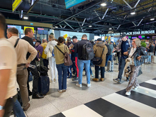 Пассажиры не могут вылететь из Шереметьево, некоторым потребовалась скорая