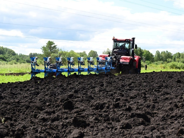 Аграрии Свердловской области приступили к посевной, несмотря на непогоду