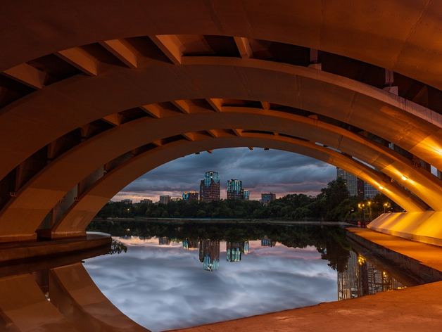 Санкт-Петербург или Манхэттен? Рядом с набережной завершают жилой квартал