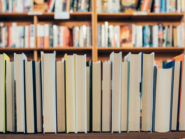 В издательстве «Эксмо» прошли обыски, изъяли книги, 11 человек задержаны