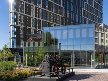 Бульвар Авторского квартала Машаров украсила старинная паровая машина