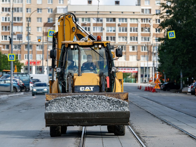 Власти Екатеринбурга выделят на дороги 1,7 млрд руб. Что отремонтируют на эти деньги?