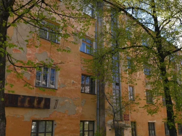 В Екатеринбурге продадут с торгов историческое здание на Уралмаше