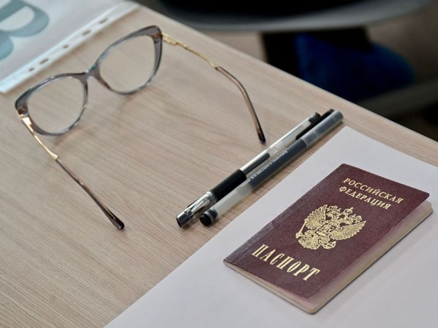 Свердловская выпускница пришла на ЕГЭ с иконой. Что думают об этом власти и церковь?