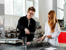 Челябинские ученые создали бетон, который не пачкается и чистит воздух вокруг