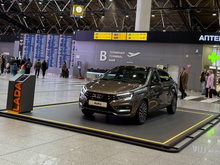 АвтоВАЗ готовит три премьеры на ПМЭФ-2025, включая первый кроссовер Lada

