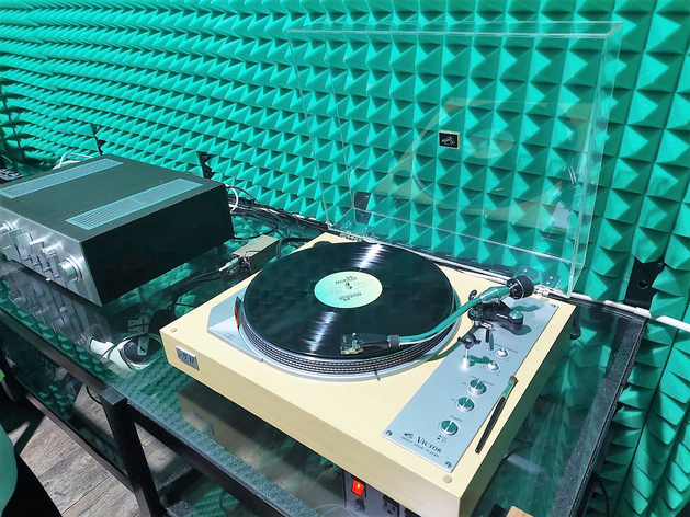 Кто и как производит виниловые пластинки в Свердловской области