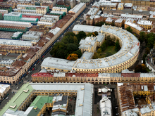 Смольный продолжает охоту за палатками на Апраксином дворе