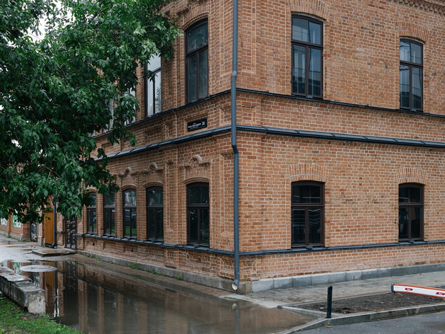 В Екатеринбурге старинный особняк, побывавший коммуналкой, получил новую жизнь В Екатеринбурге старинный особняк, побывавший коммуналкой, получил новую жизнь