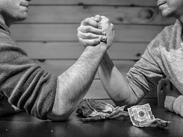 «Без скидок на авторитет». Иван Шкиря и Радислав Гандапас поспорили из-за тренингов «Без скидок на авторитет». Иван Шкиря и Радислав Гандапас поспорили из-за тренингов